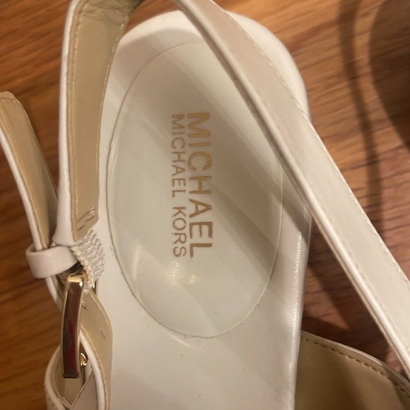 MICHAEL Michael Kors Charlton Sandal - Picture 7 of 8